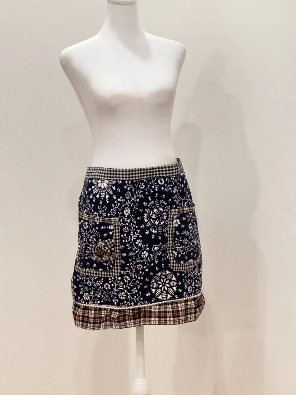 Handmade Navy Floral Plaid Ruffle Half Apron Cottagecore Farmhouse EUC
